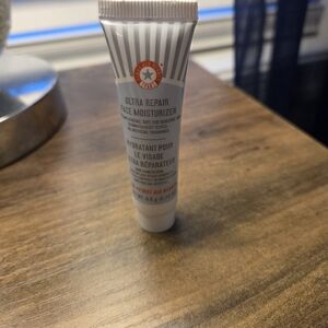 First Aid Beauty Ultra Repair Oil Control Face Moisturizer Travel 0.34 fl oz
